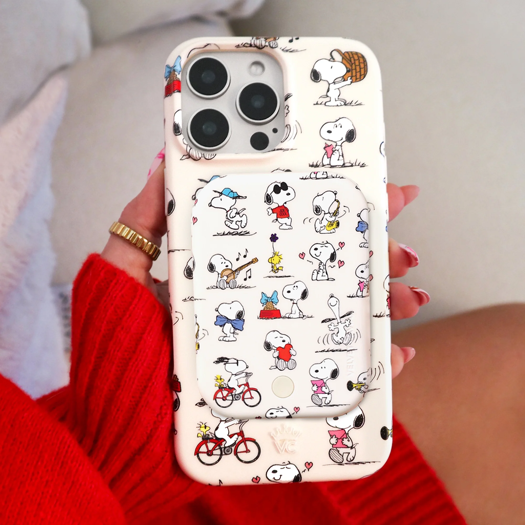 Snoopy Moods MagSafe Battery Power Pack - Image 2