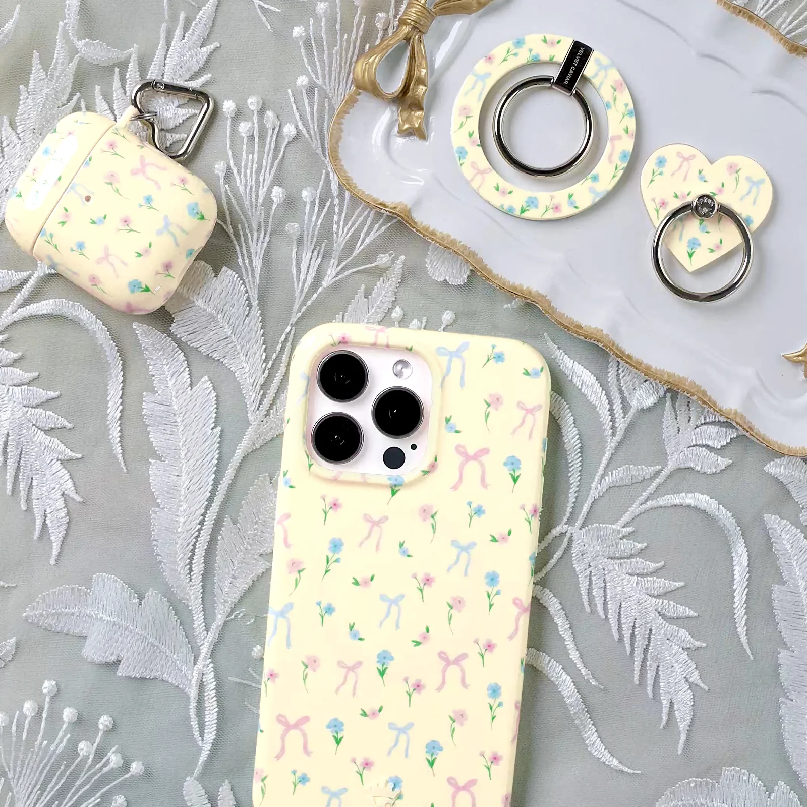 Buttercup Bows Phone Ring - Image 2