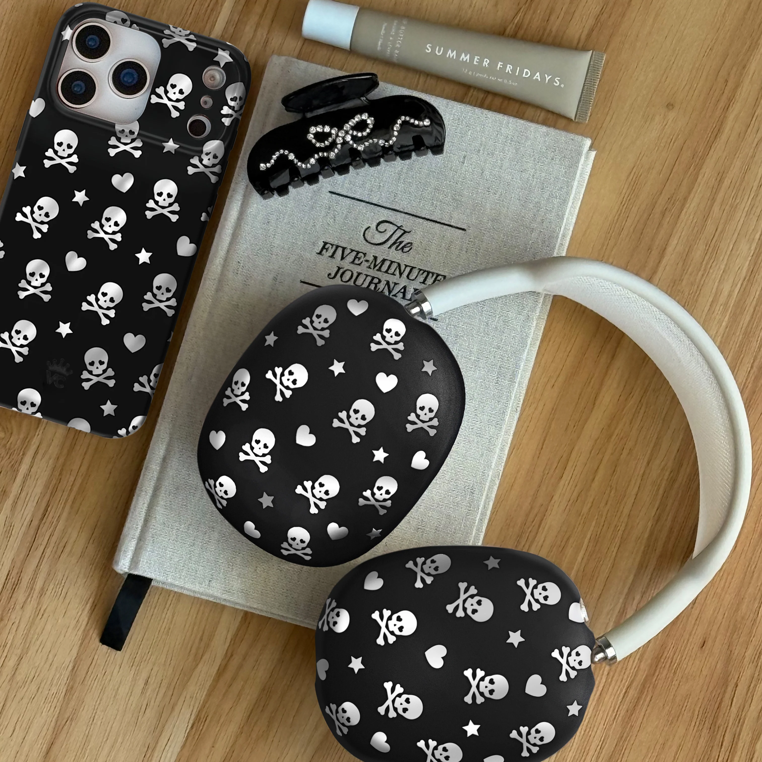 Chrome Skulls AirPod Max Case - Image 7