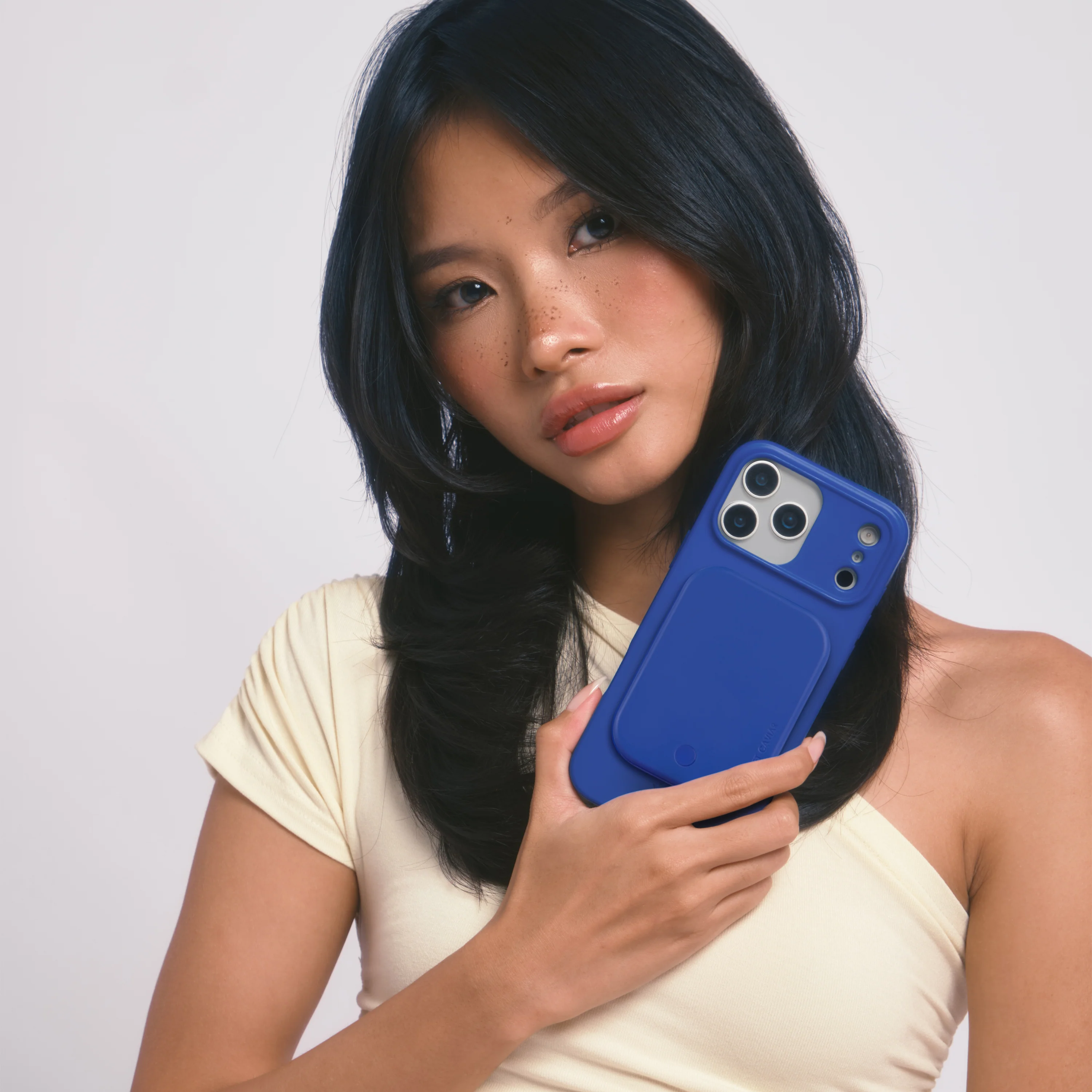 Cobalt Blue MagSafe Battery Power Pack - Image 2