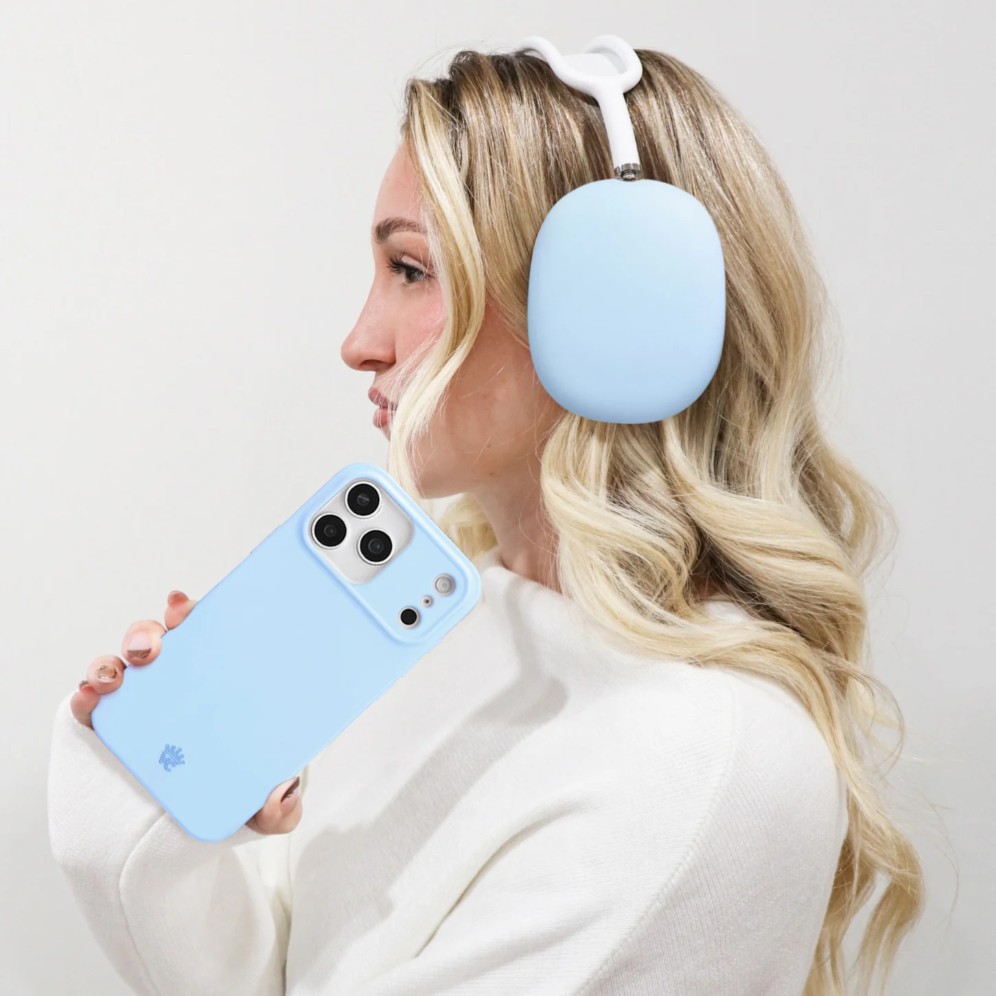 Cotton Candy Blue AirPod Max Case - Image 2