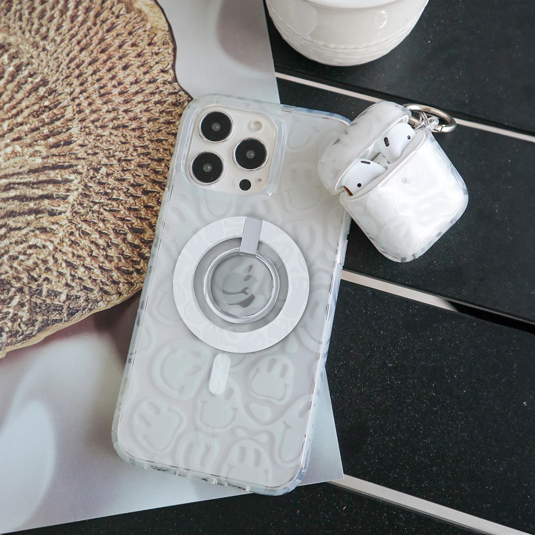 Clear Frosted Smiley MagSafe Grip Ring - Image 2