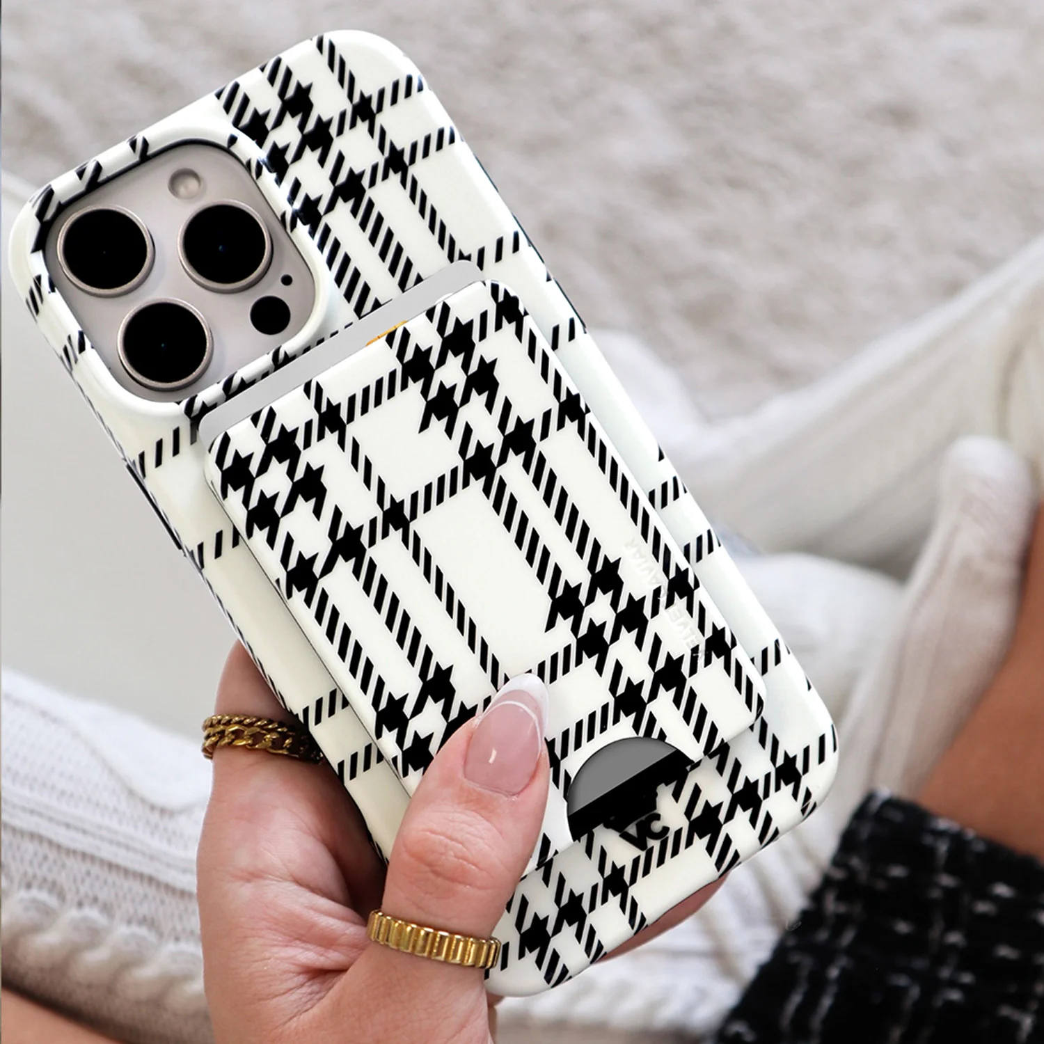Houndstooth Sweater MagSafe Wallet - Image 2