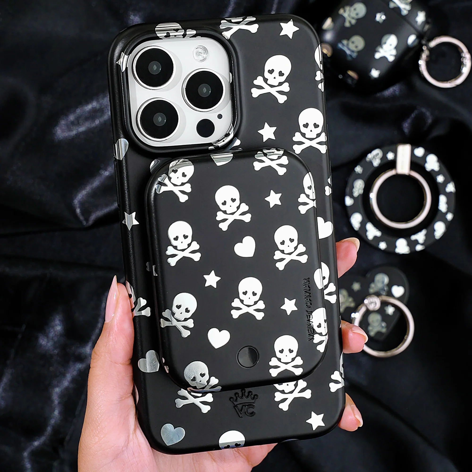 Chrome Skulls MagSafe Battery Power Pack - Image 2