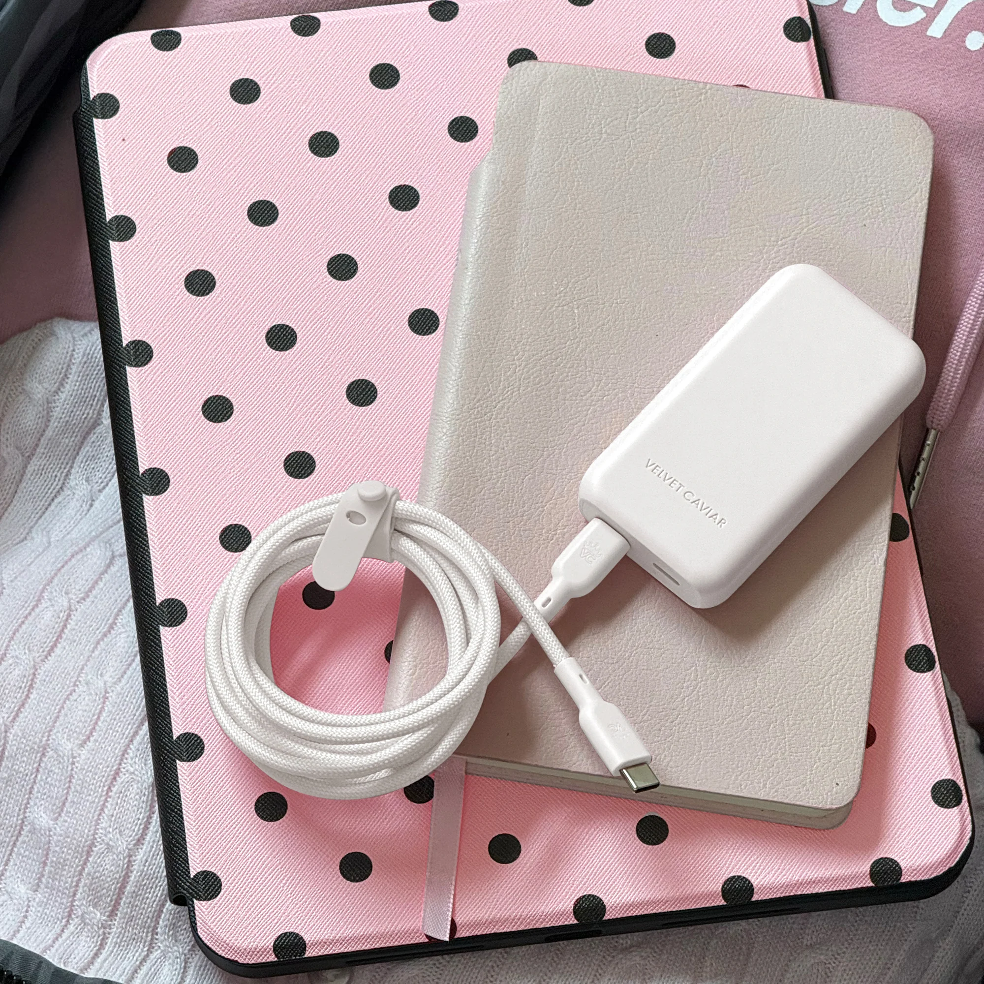 White Fast Charging Cable, 6ft USB-C - Image 7