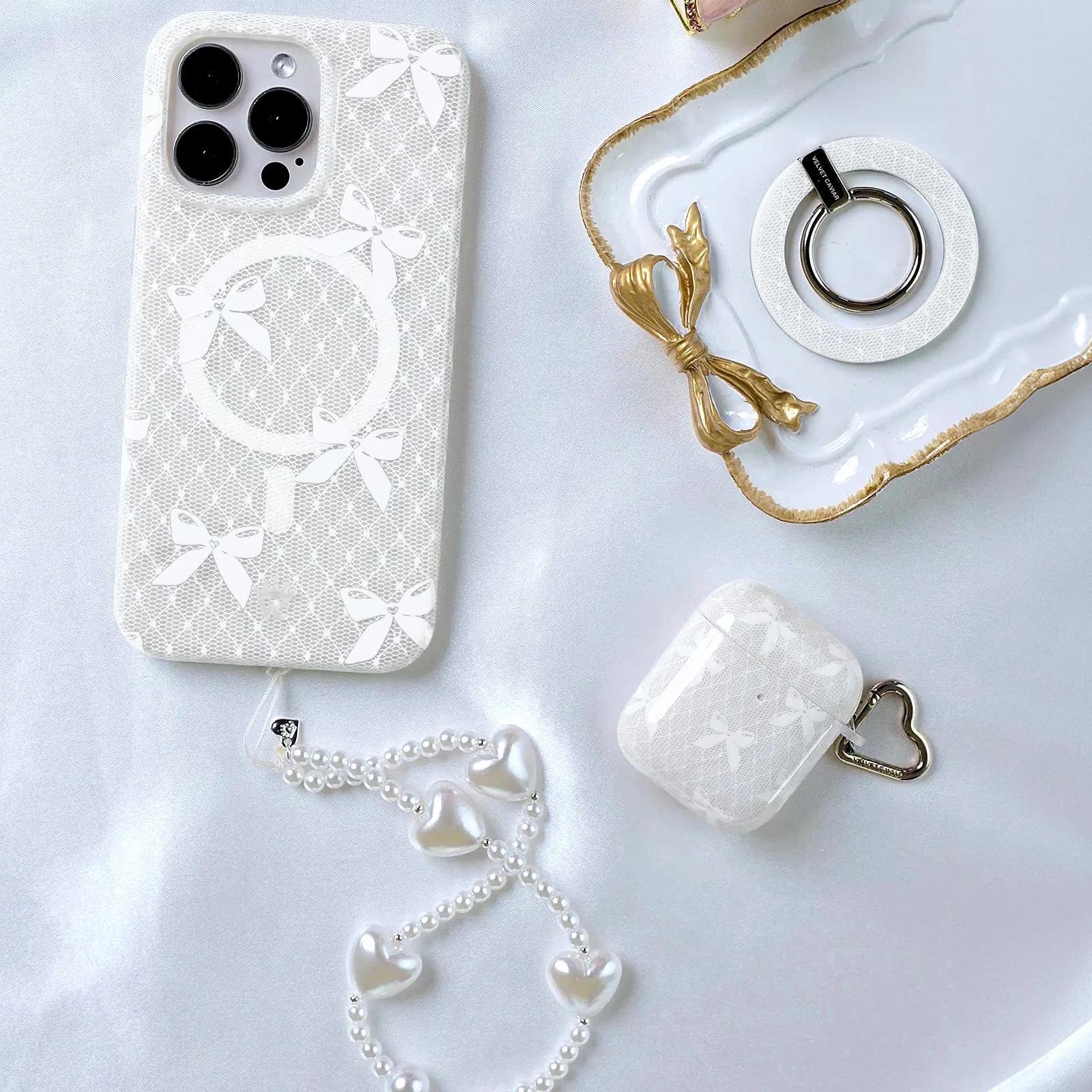 Vintage Pearl Heart Phone Charm - Image 2